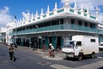 Die Jummah Mosque ist die schönste Moschee der Insel